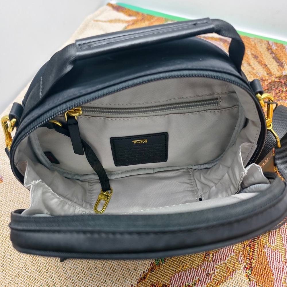 TUMI Voyageur Women’s Crossbody Bag - Picture 6 of 7